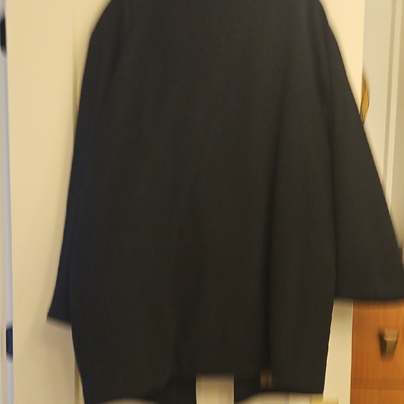Elegant Men's Black Pea Coat - Picture 5 of 5